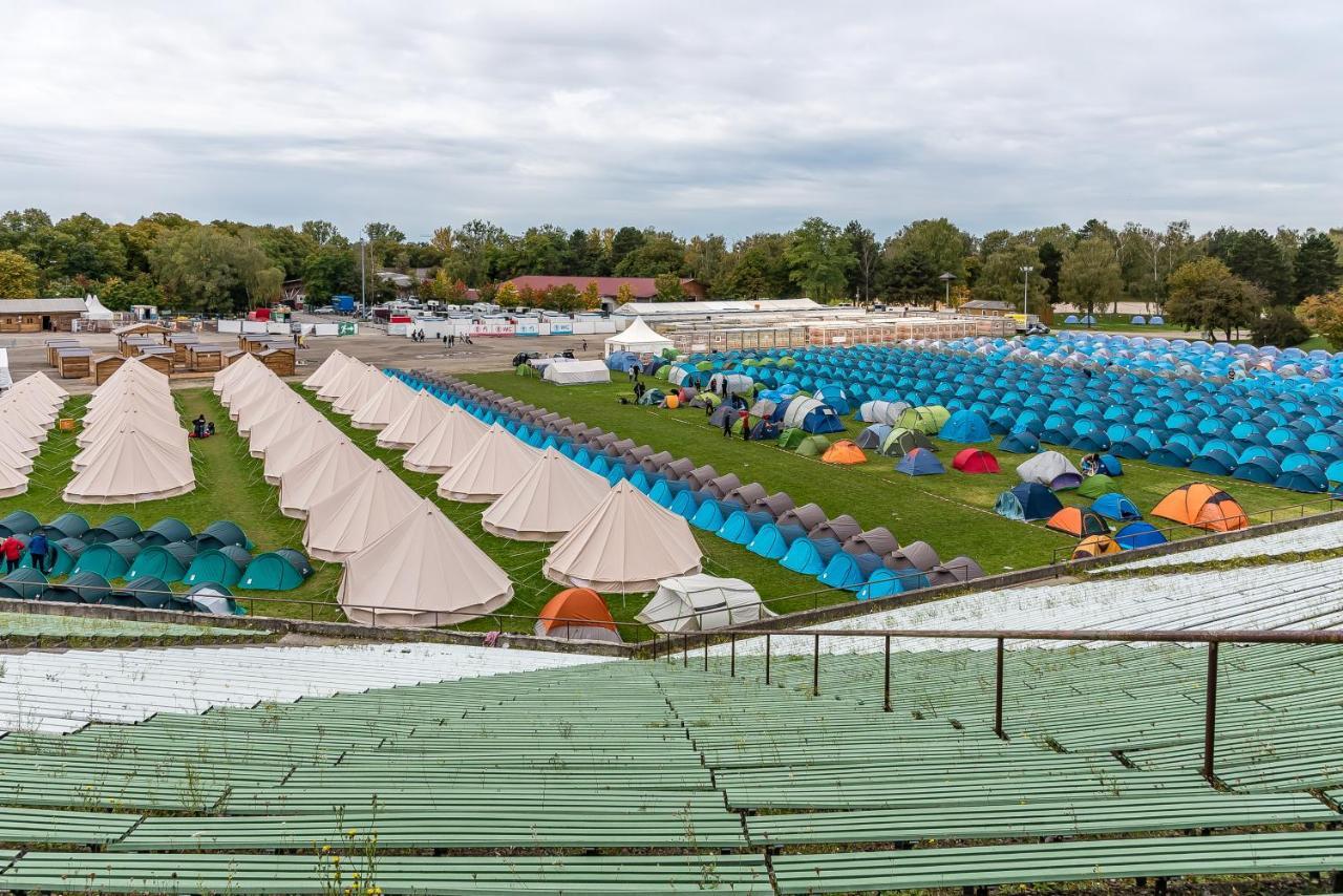 Oktoberfest Wiesn Camp Lodge München Eksteriør billede